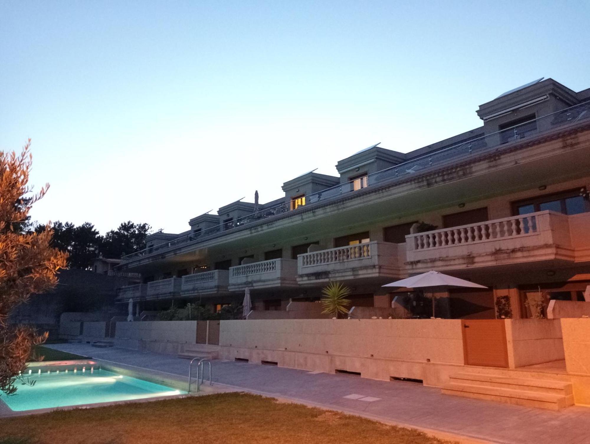 "Sanxenxo Holidays" Atico Con Garaje, Barbacoa Y Piscina A 5 Min Del Centro Exterior photo